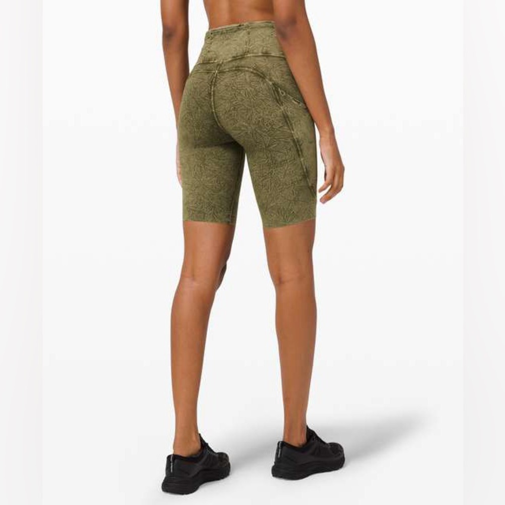 Lululemon Olive Green Women's Shorts - size 8 - Picture 2 of 10